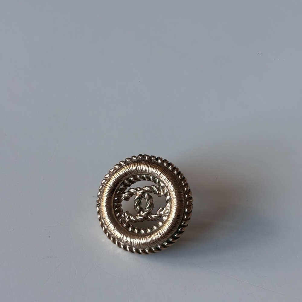 Authentic single Chanel earring